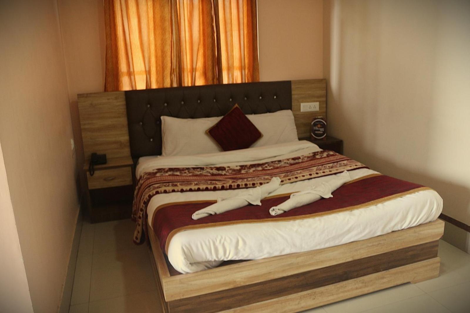 Hotel Jaswin Shanti Priya Дарджилинг Екстериор снимка
